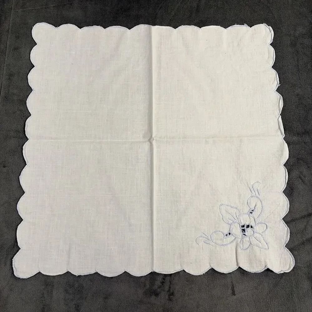 Vintage Cloth Napkins White/Blue Floral Corner Embroidery Scalloped Edge (8)